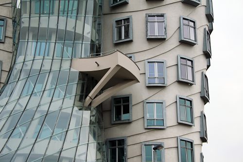 Dancing House – Frank Gehry – Praga_10