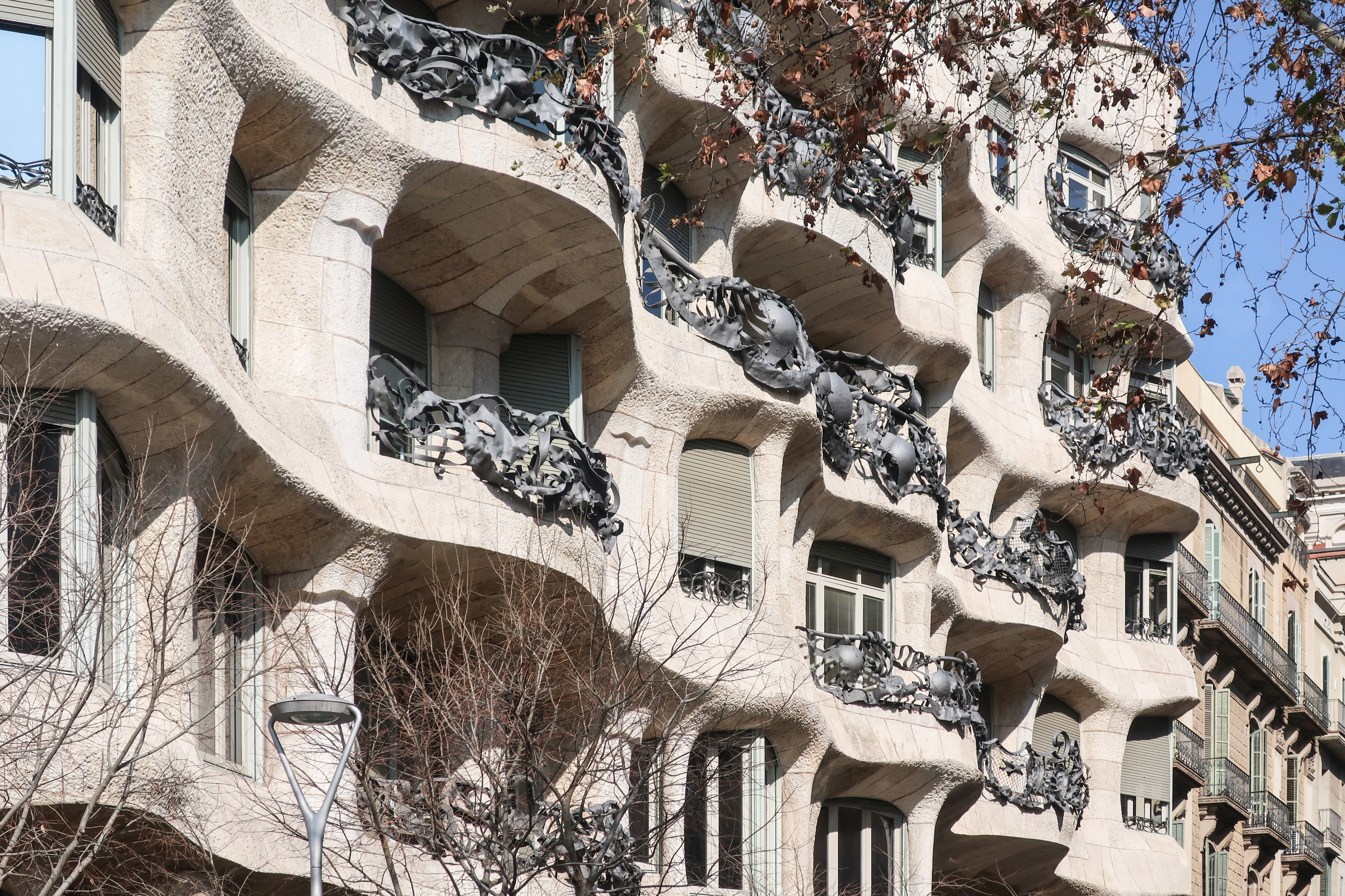 La pedrera (Casa Mila) - Antoni Gaudi WikiArquitectura_003 - WikiArquitectura