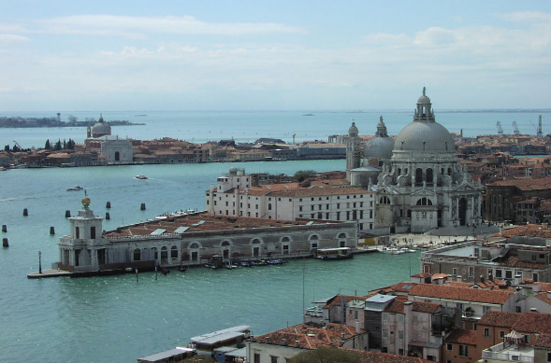 Punta_della_Dogana_27