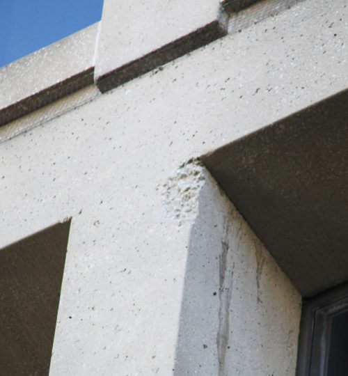 Damaged_concrete_on_east_facade_02_-_J_Edgar_Hoover_Building_-_Washington_DC_-_2012